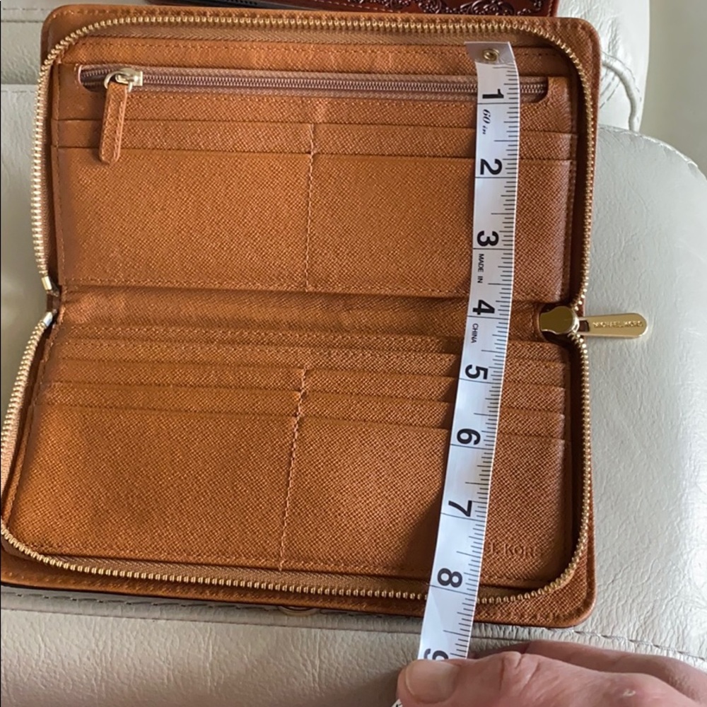Wallet - Picture 4 of 5